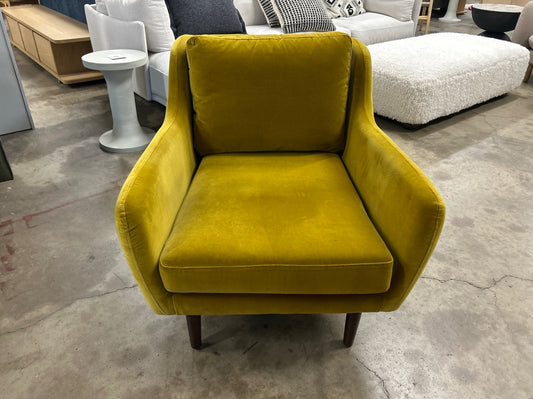 Matrix 30.5in Velvet Lounge Chair - Yarrow Gold