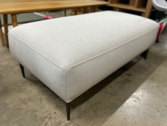 Abisko 45.5in Ottoman - Welsh Gray