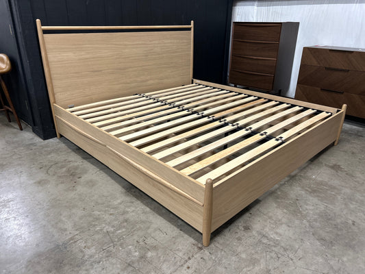 Lenia King Panel Storage Bed - White Oak