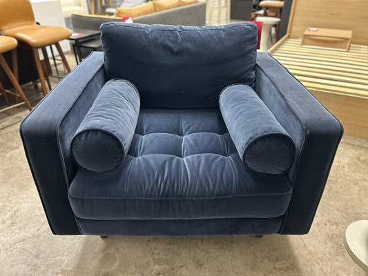 Sven 42" Tufted Velvet Lounge Chair - Plush Cascadia Blue