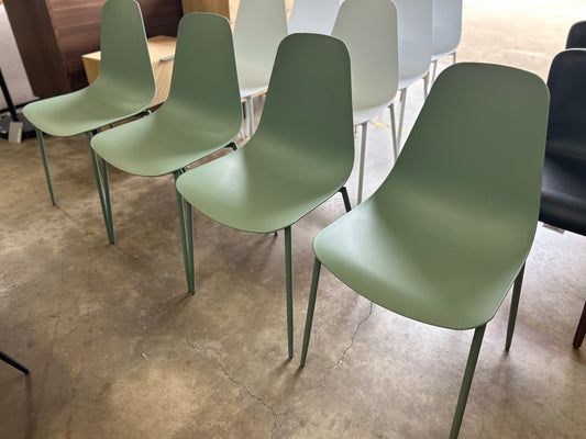 Set of 4 Svelti Dining Chairs - Aloe Green