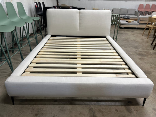 Abisko Queen Bed - Quartz White