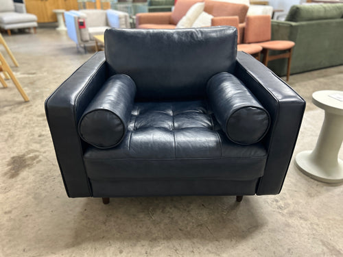 Sven 42" Tufted Leather Lounge Chair - Oxford Blue