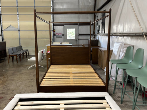 Lenia Queen Canopy Bed - Walnut