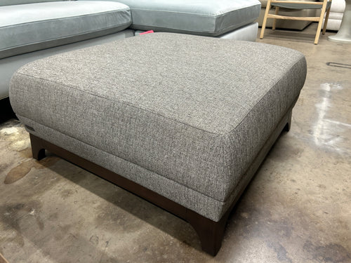 Ceni 35in Ottoman - Quarry Gray