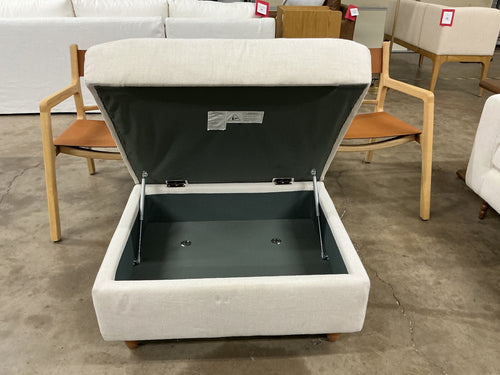 Vati 33" Storage Ottoman - Buckler Ivory