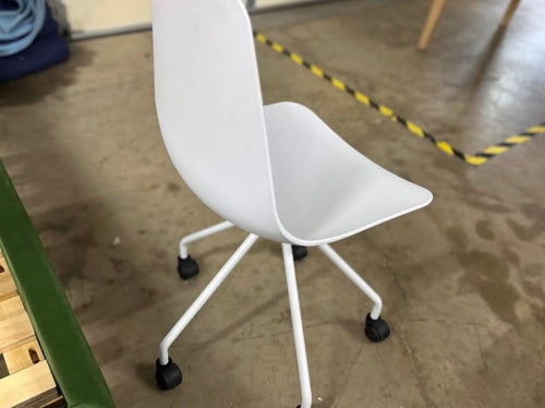 Svelti Office Chair - Pure White