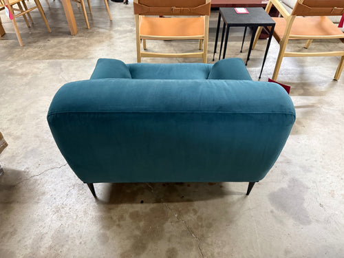 Abisko 42.5" Velvet Lounge Chair - Plush Pacific Blue