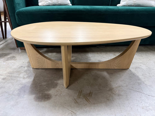 Tovi 42.5" Coffee Table - Oak