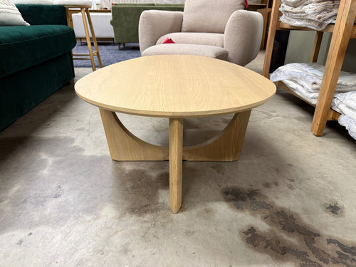 Tovi 42.5" Coffee Table - Oak