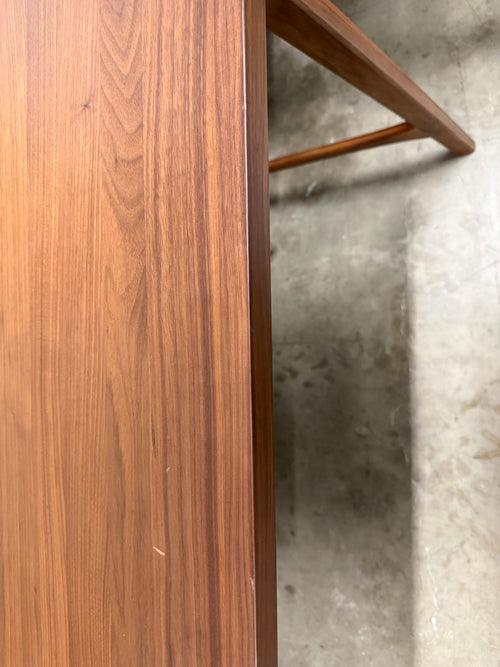 Krossa 58.5" Desk - Walnut
