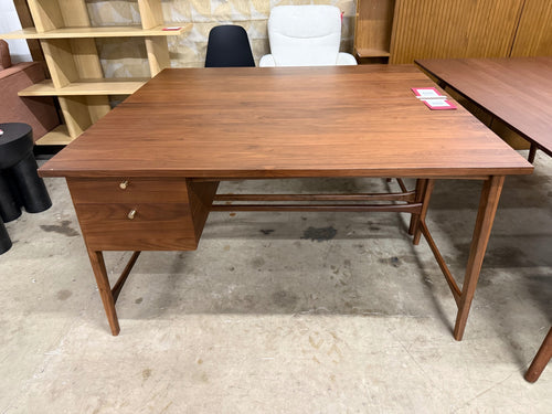 Krossa 58.5" Desk - Walnut