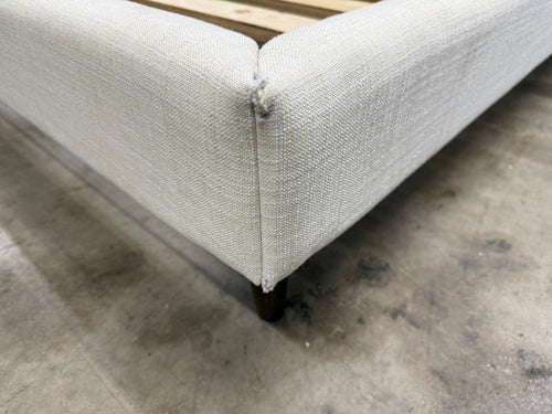 Sven King Tufted Bed - Biscuit Cream