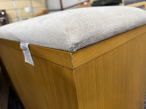 Kouva 47" Bench - Natural Oak And Santolina Gray
