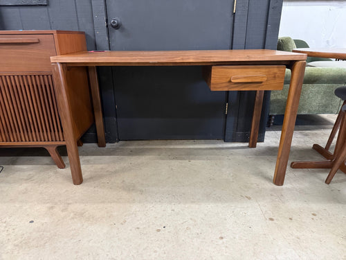 Kacey 51" Desk - Walnut