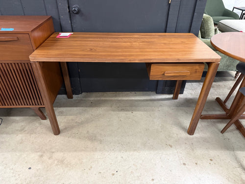 Kacey 51" Desk - Walnut