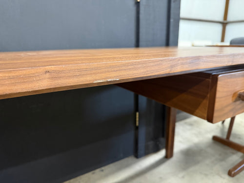 Kacey 51" Desk - Walnut