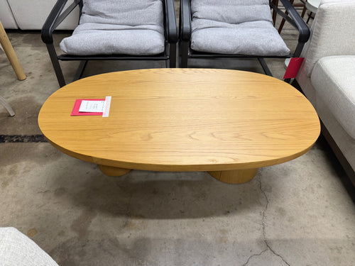 Baarlo 46" Coffee Table - Oak