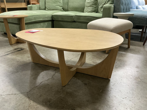Tovi 42.5" Coffee Table - Oak