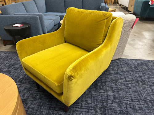 Matrix 30.5in Velvet Lounge Chair - Yarrow Gold