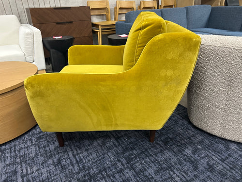 Matrix 30.5in Velvet Lounge Chair - Yarrow Gold