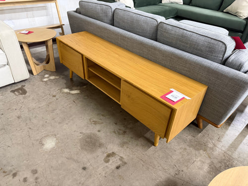 Seno 63" Low Media Unit - Oak