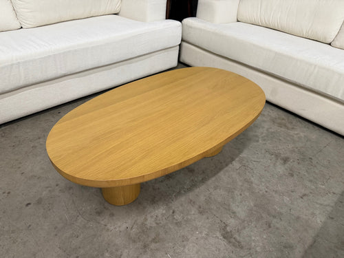 Baarlo 46" Coffee Table - Oak
