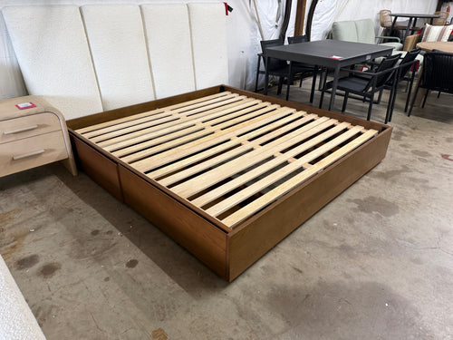 Leif King Platform Storage Bed - Smoked Oak