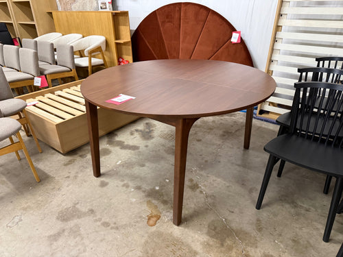 Plumas 55" - 74.75" Extendable Dining Table - Walnut