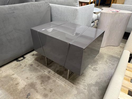 CLEARANCE Modrest Chrysler Modern Grey Nightstand