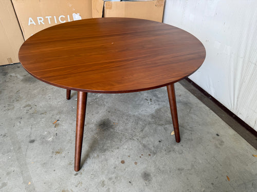 Seno 47" Round Dining Table - Walnut