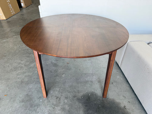 Plumas 55" - 74.75" Extendable Dining Table - Walnut