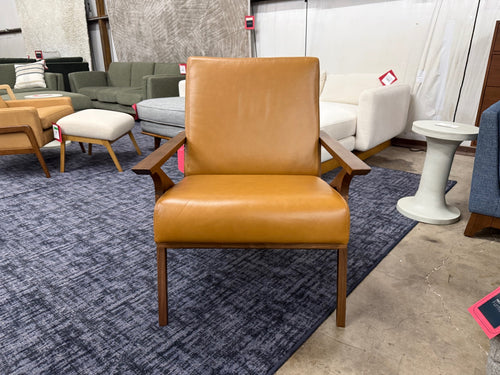 Otio 26" Leather Lounge Chair - Walnut And Toscana Tan