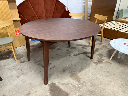 Plumas 55" - 74.75" Extendable Dining Table - Walnut