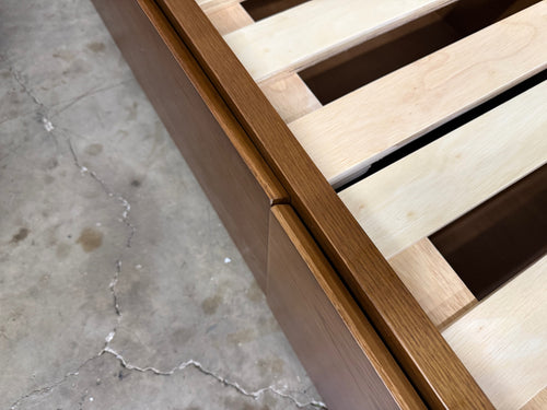 Leif Queen Storage Bed - Smoked Oak