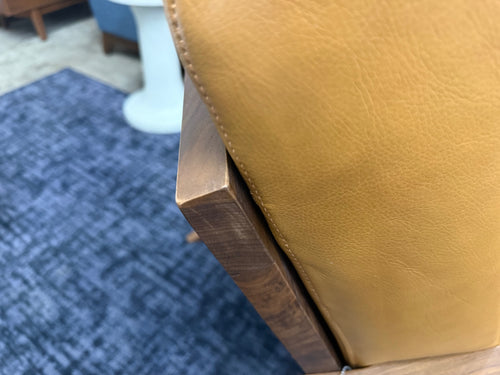 Otio 26" Leather Lounge Chair - Walnut And Toscana Tan