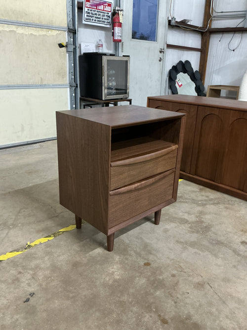 Lenia 2-Drawer Nightstand - Walnut