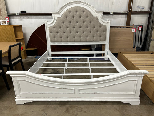 Bison Commerce Magnolia Manor King Upholstered Bed - Antique White