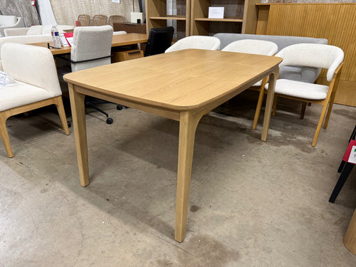 CLEARANCE Plumas 37.5" - 57.25" Extendable Dining Table - White Oak
