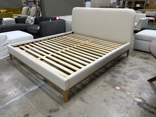 Rosin King Upholstered Bed - Natural Oak And Sand Ivory