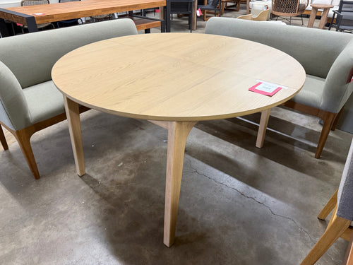 Plumas 55" - 74.75" Extendable Dining Table - White Oak