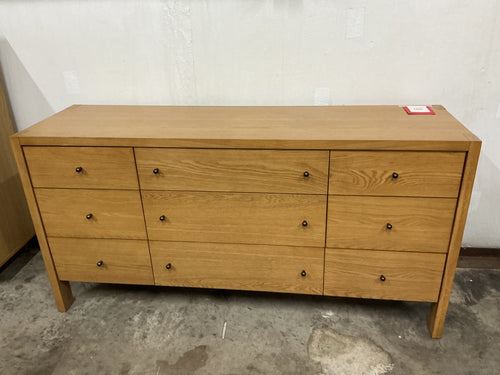 Cassie 9-Drawer Triple Dresser - Natural Oak