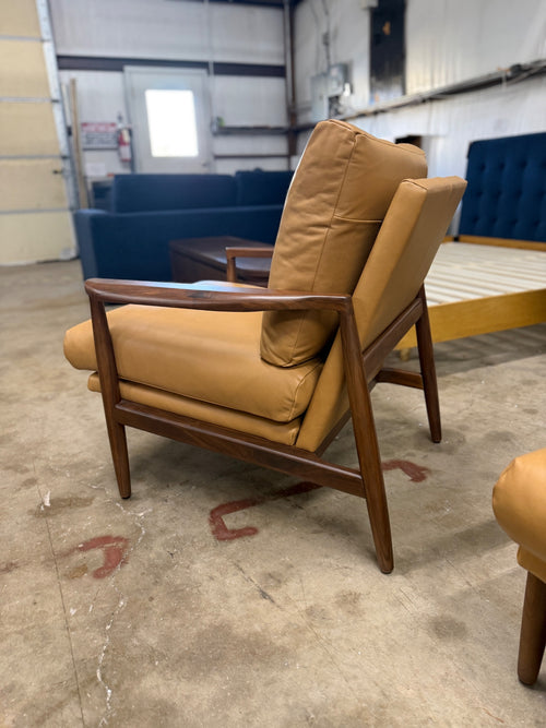 Pair of Bavel 28.5" Leather Lounge Chairs-Charme Tan