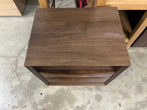 Lenia 2-Drawer Nightstand - Walnut