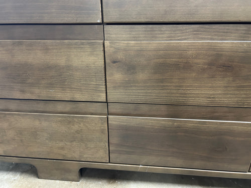 Babyletto Yuzu 9-Drawer Dresser- Walnut