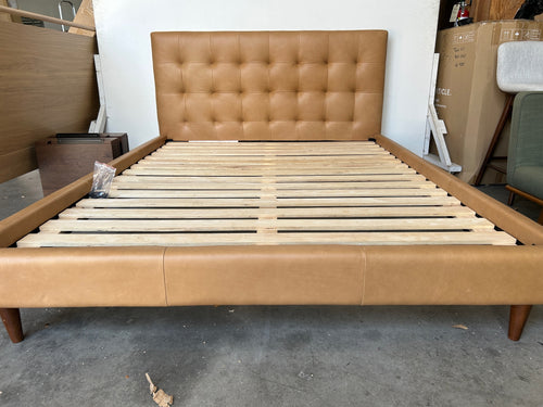 Sven Queen Tufted Leather Bed - Charme Tan