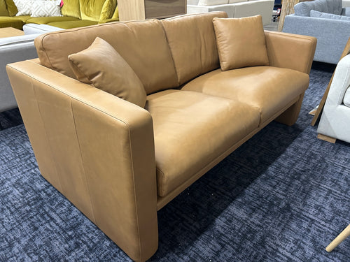 Roxwell 71.5" Leather Loveseat - Charme Tan