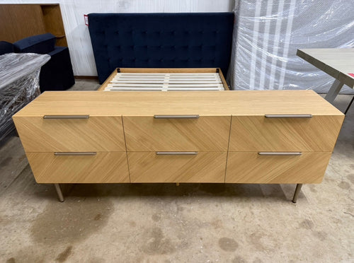 Nera 6-Drawer Low Triple Dresser - Oak