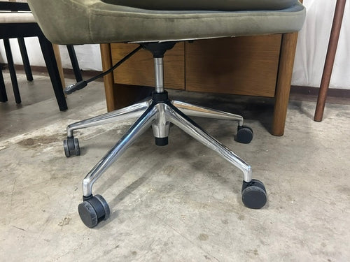 Bea Velvet Executive Office Chair - Hale Oakmoss