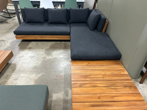 Lubek 82.5" Outdoor Low Right Sectional Set - Slate Gray